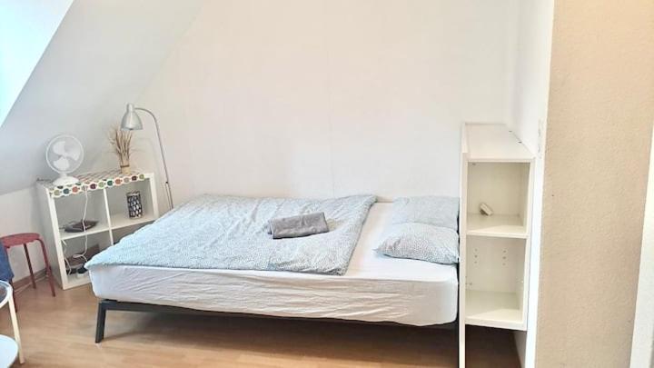Studio, 3 Min Walk To Main Stationhb Leon Apartment
